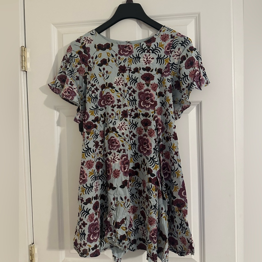 Kimchi Blue, short keyhole back mini dress